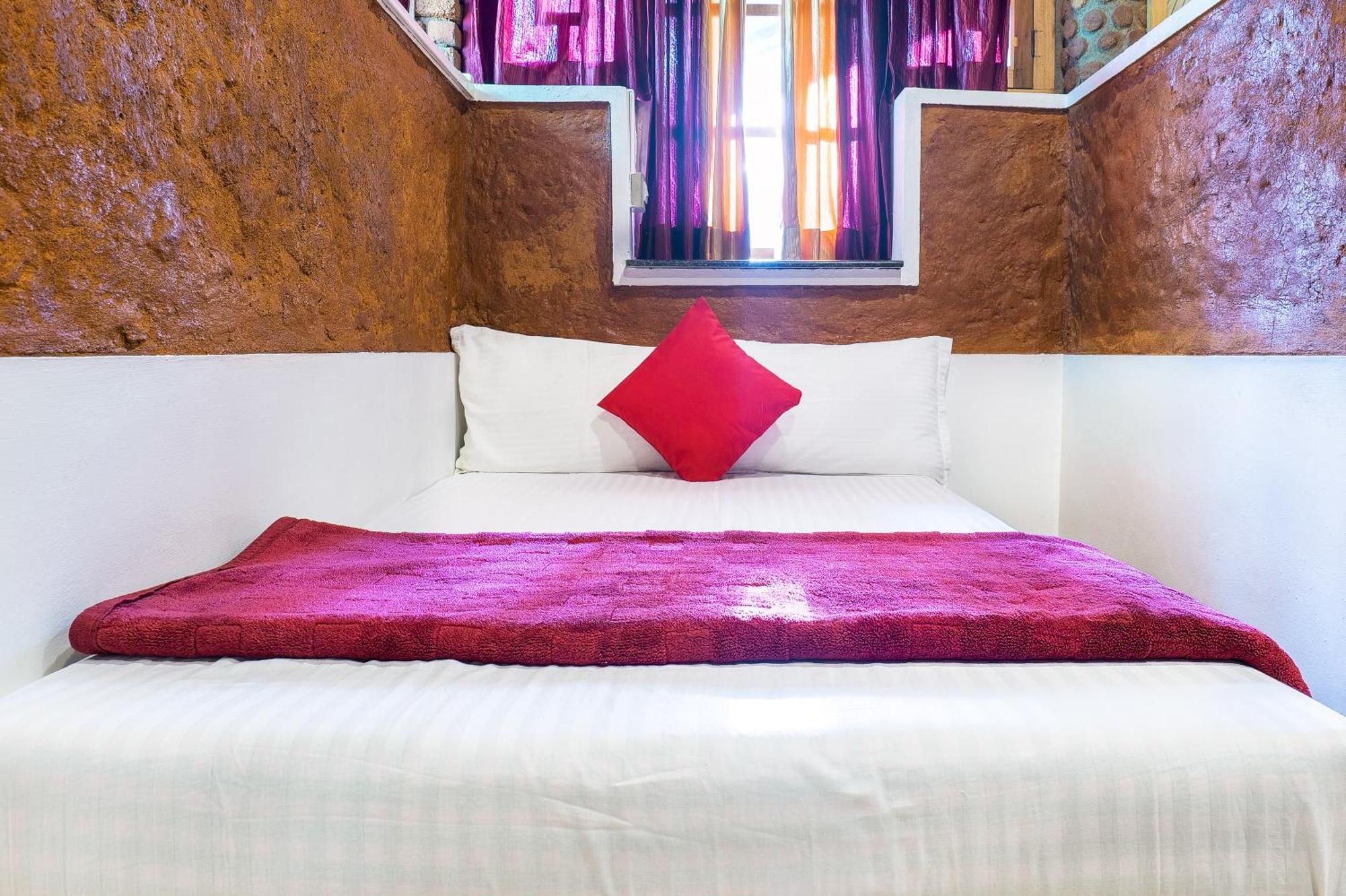 Exotica Holidays Hotel Viripara Buitenkant foto