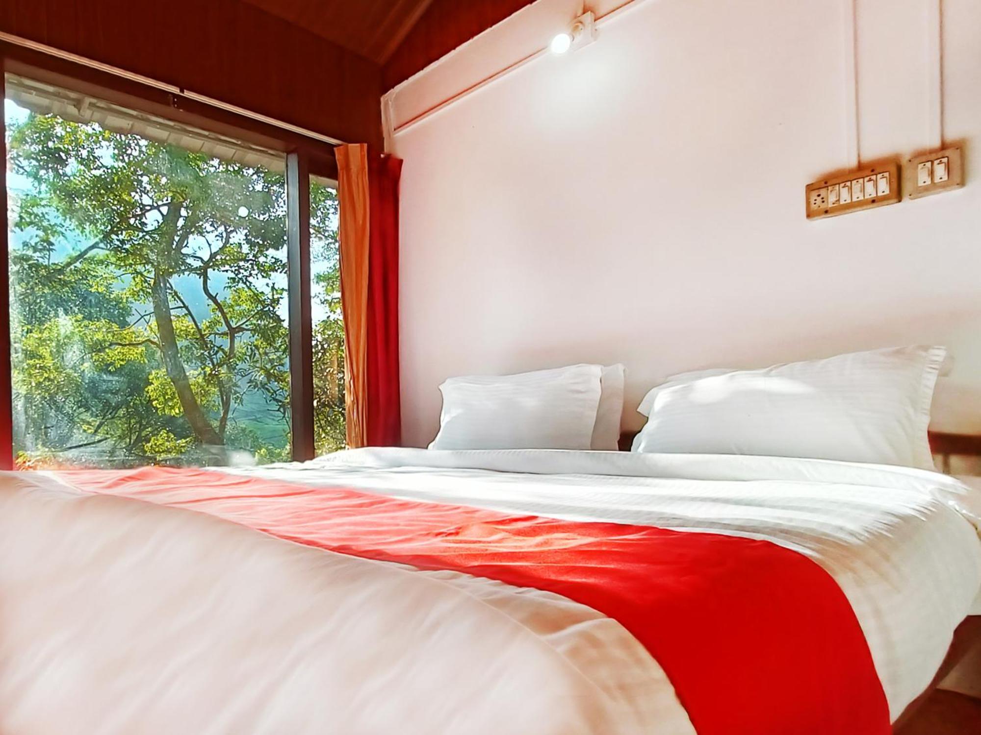 Exotica Holidays Hotel Viripara Buitenkant foto