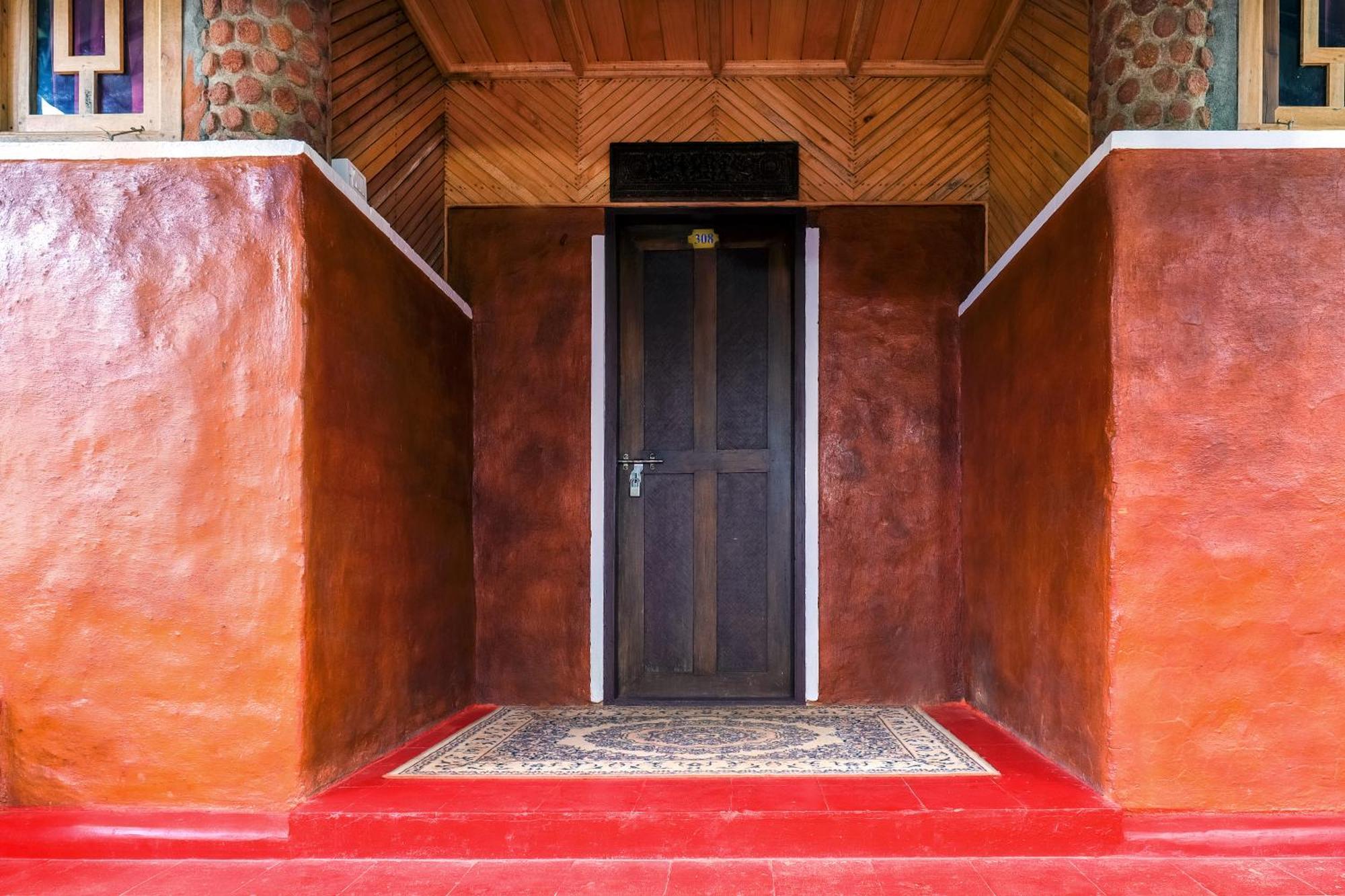 Exotica Holidays Hotel Viripara Buitenkant foto