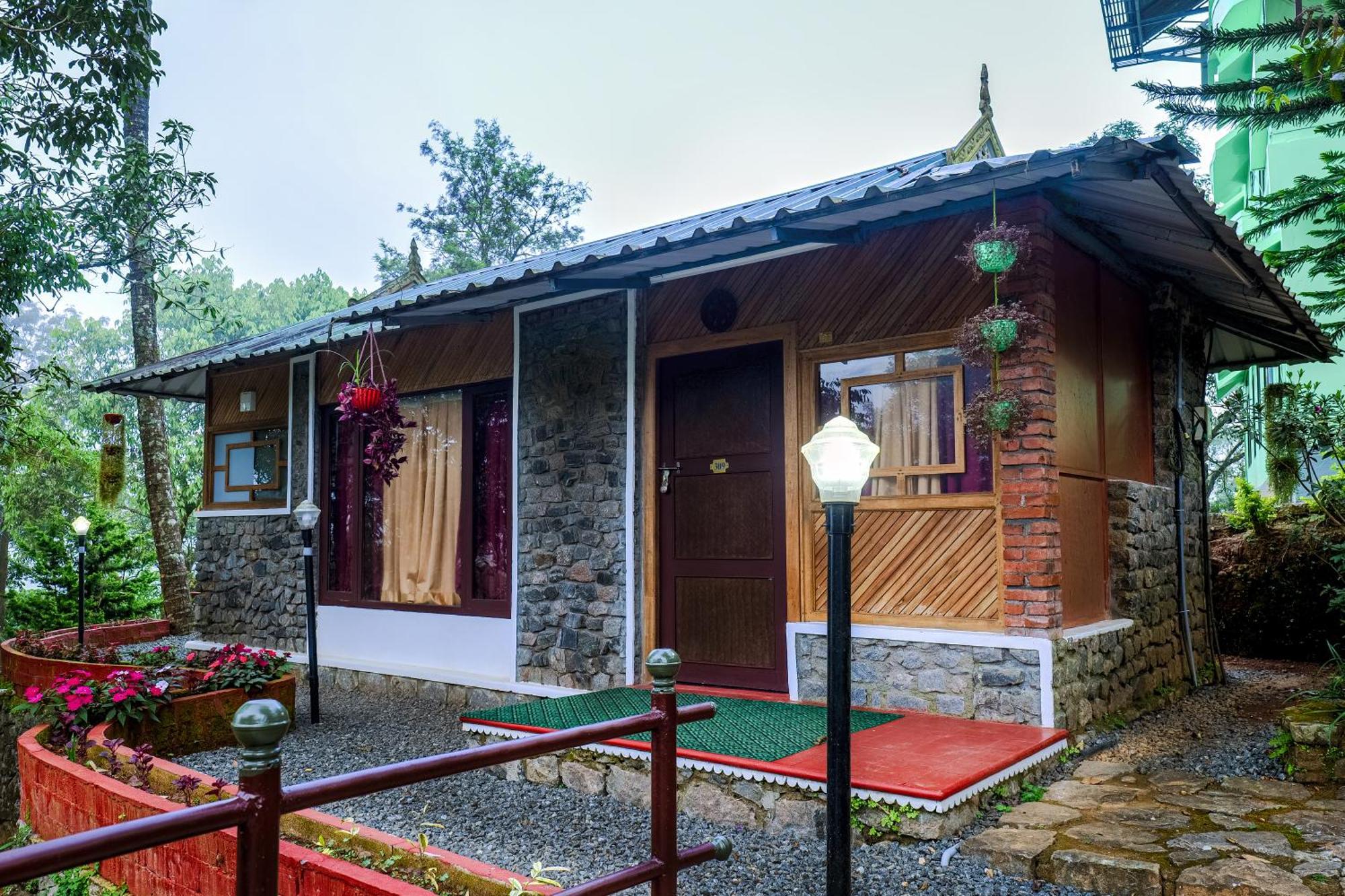 Exotica Holidays Hotel Viripara Buitenkant foto