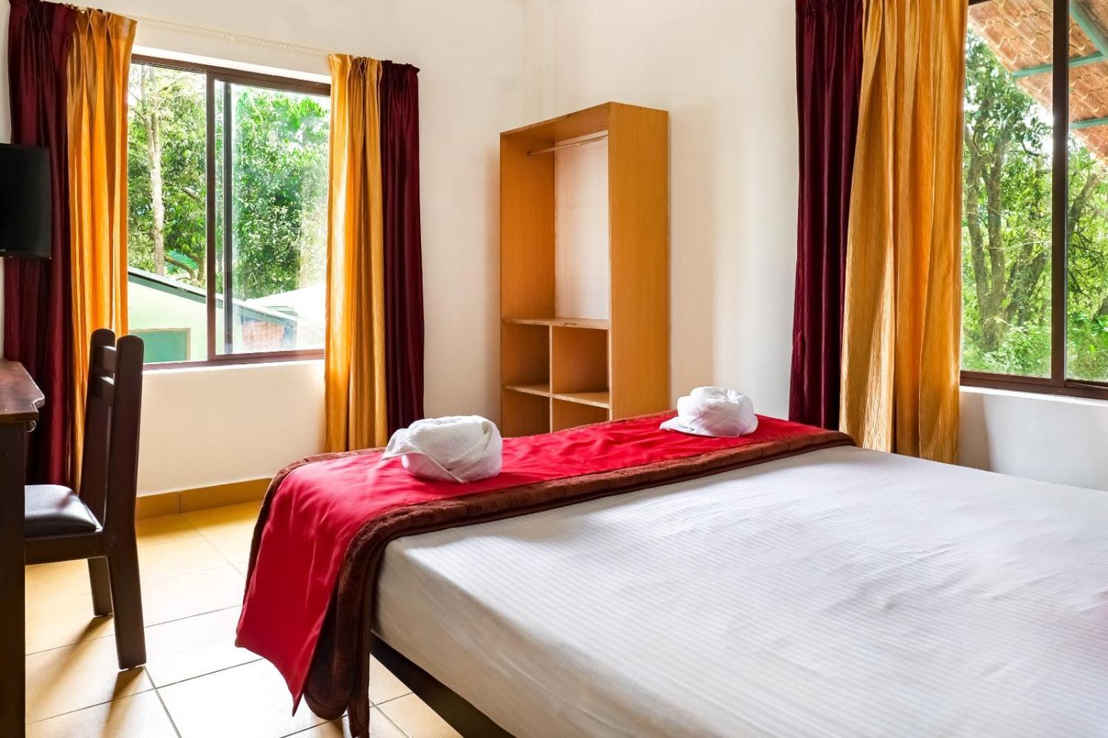 Exotica Holidays Hotel Viripara Buitenkant foto
